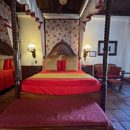 Tropicana Castle Dive Resort Powered By Cocotel Puerto Galera Quarto foto