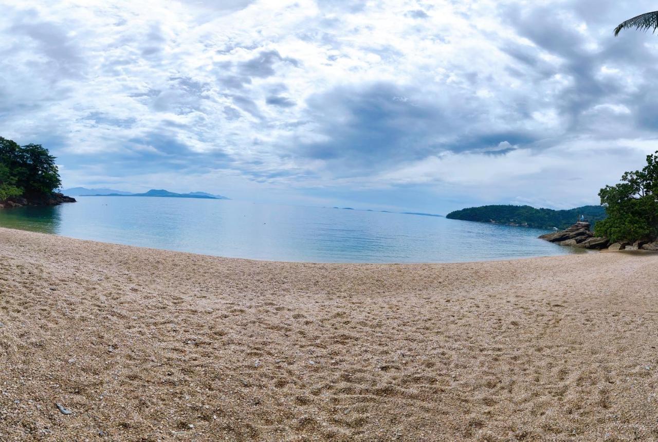 Tropicana Castle Dive Resort Powered By Cocotel Puerto Galera Exterior foto