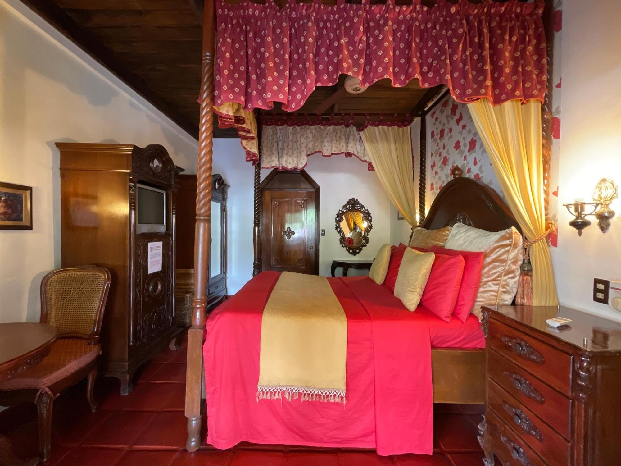 Tropicana Castle Dive Resort Powered By Cocotel Puerto Galera Quarto foto